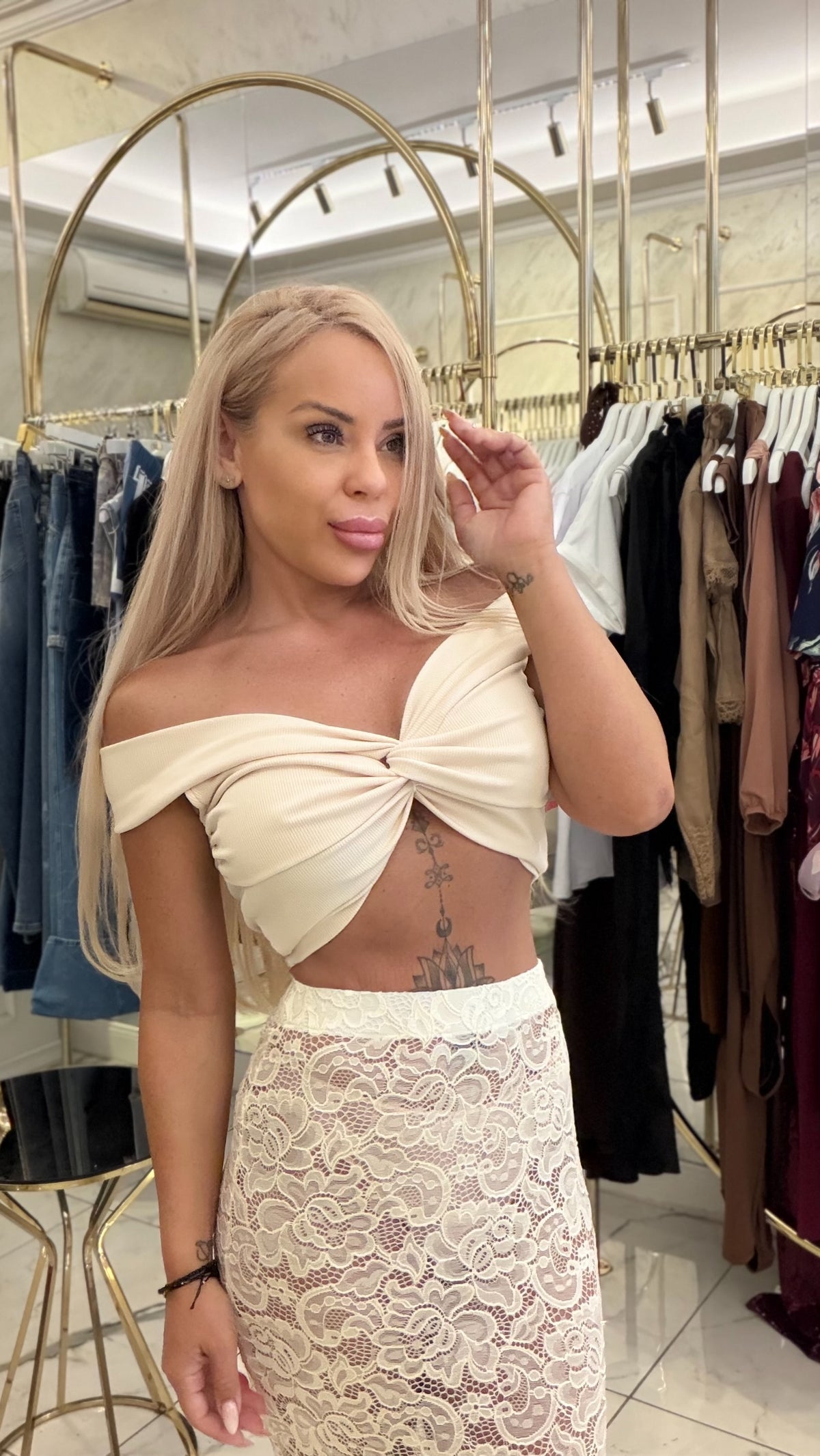Топ Beige Luvéne