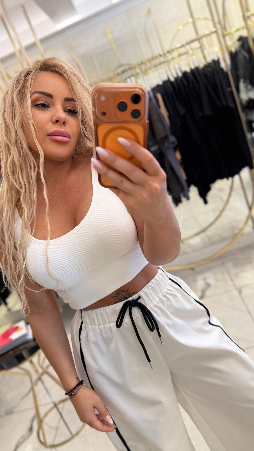 Топ Cloud Crop Luvéne